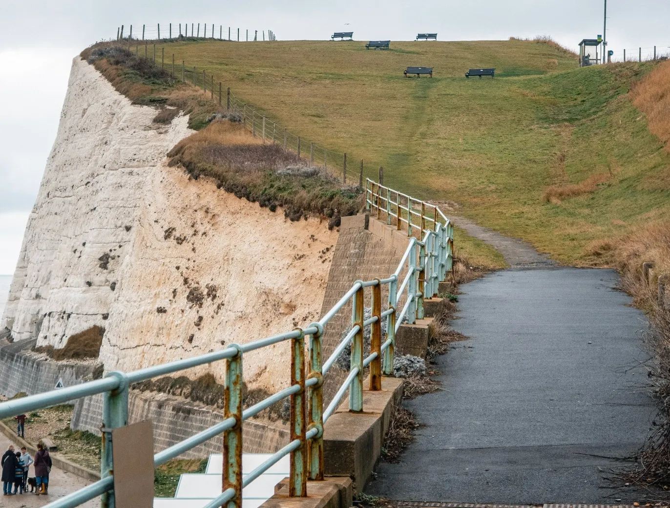 benches saltdean meadow